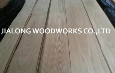 Ash Wood Plain Sliced Veneer a reconstitué la longueur du placage 2.5m en bois