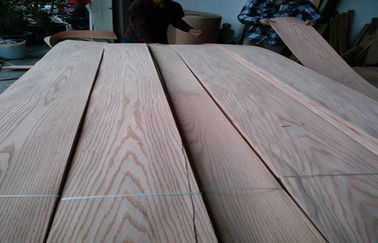 Stratifiés de coupe de couronne de chêne rouge pour des meubles, bordure foncée