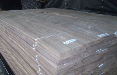Placage en bois de meubles de noix de coupe de quart, placage du bois foncé