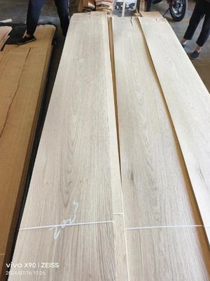 Meilleure qualité feuille de placage de chêne rustique en tranches naturelles pour la décoration