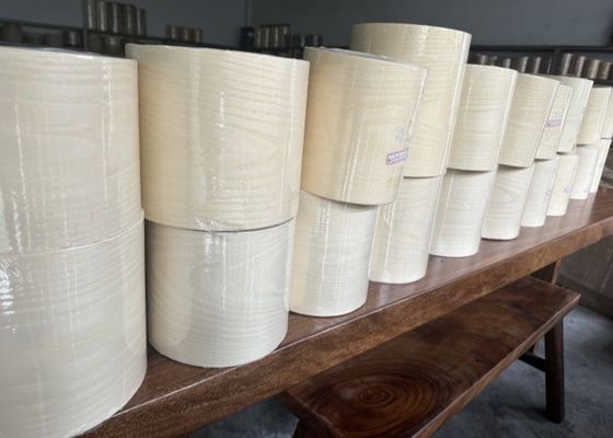 Faisceau de faisceau de bois blanc américain naturel avec le dos en laine