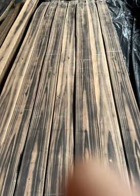 La meilleure qualité de feuille de placage en bois d'ébène naturel tranché en tranches pour contreplaqué