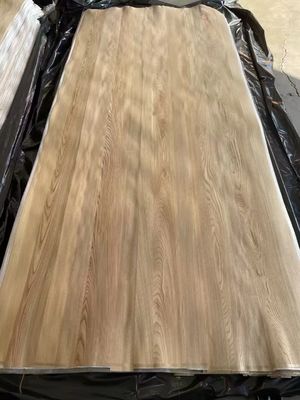 Plaque de placage naturelle tranchée en morceaux de chêne brun coupée en couronne pour contreplaqué