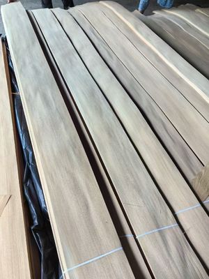 Une feuille de placage de haute qualité pour meubles