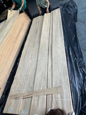 Placage en chêne inachevé avec motif à grain droit : Élevez vos meubles au niveau supérieur