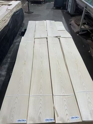 Modern Ash Wood Veneer 0.6mm 1.5mm Thickness 2500*640 Mm for Furniture Production
