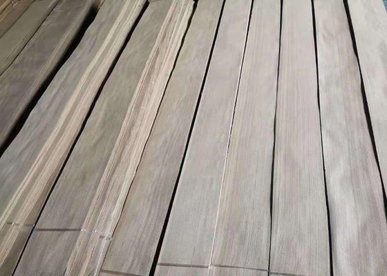 La Russie naturelle Ash Wood Veneer Plywood Crown blanc a coupé pour des meubles